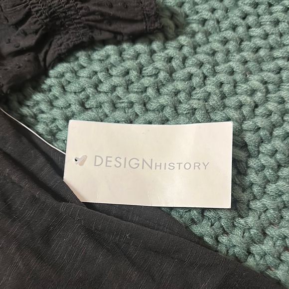 Design History Black Puff Sleeve Ruffled Blouse - Picture 5 of 6